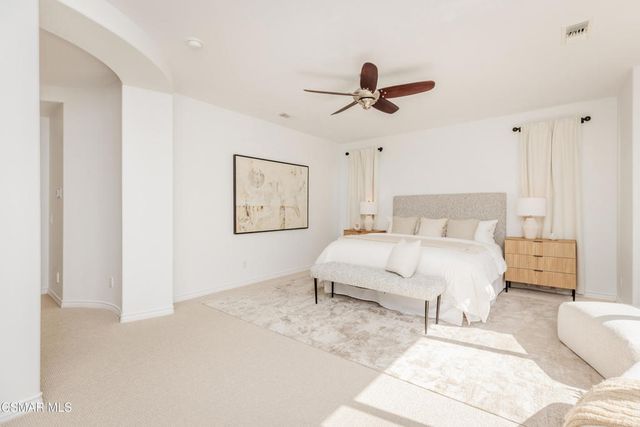 861 Alexandra Court, Oak Park, CA 91377
