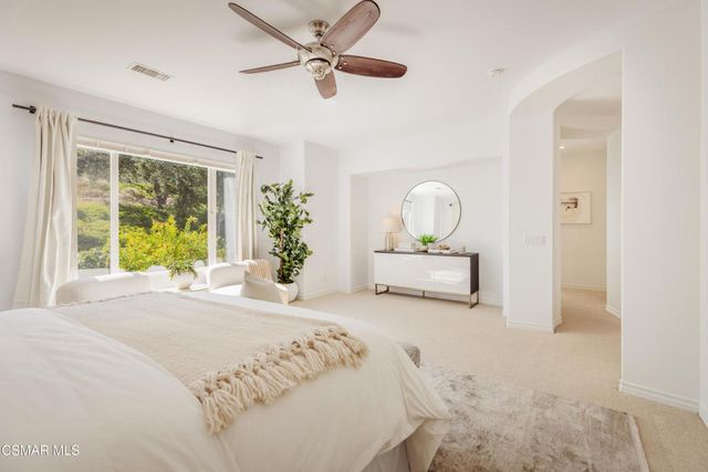 861 Alexandra Court, Oak Park, CA 91377