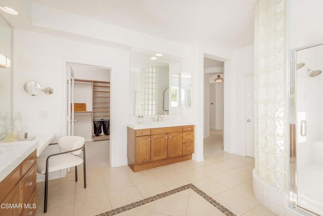861 Alexandra Court, Oak Park, CA 91377