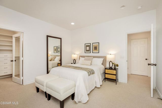 861 Alexandra Court, Oak Park, CA 91377