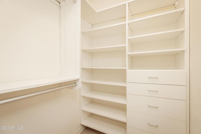 861 Alexandra Court, Oak Park, CA 91377