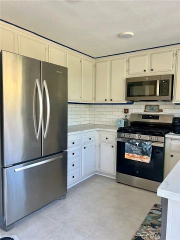 2137 Denmead, Lakewood, CA 90712