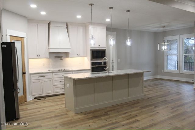 130 Old Hickory Circle, Madisonville, TN 37354