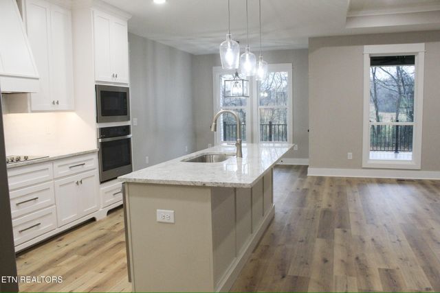 130 Old Hickory Circle, Madisonville, TN 37354