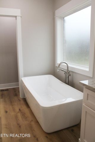 130 Old Hickory Circle, Madisonville, TN 37354