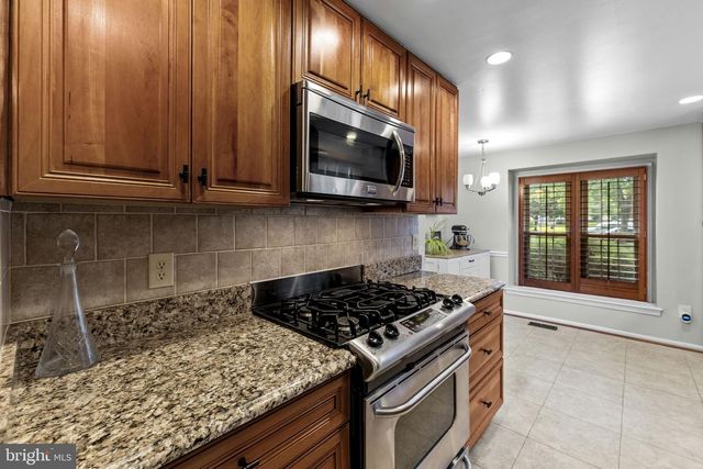 14480 BLACK HORSE CT, Centreville, VA 20120