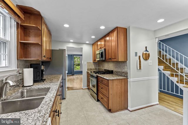 14480 BLACK HORSE CT, Centreville, VA 20120
