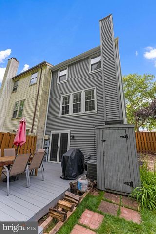 14480 BLACK HORSE CT, Centreville, VA 20120