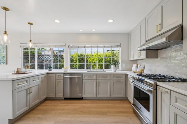 38823 Bluegrass Court, Newark, CA 94560