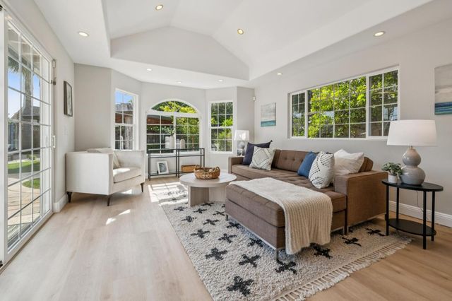 38823 Bluegrass Court, Newark, CA 94560