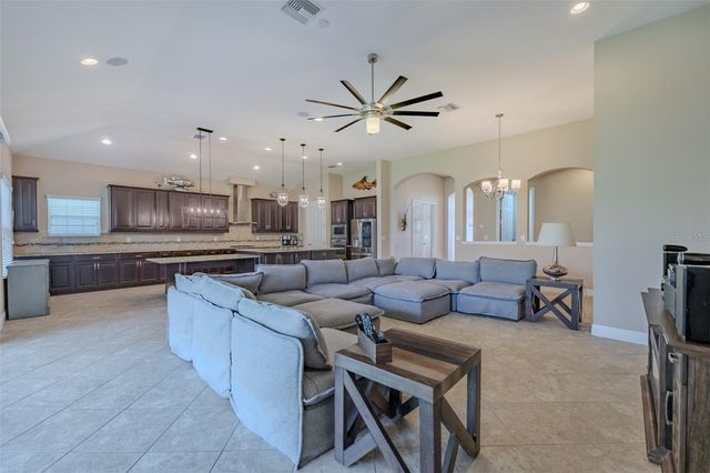 5927 JASPER GLEN DRIVE, Lithia, FL 33547