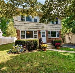 146 Carley Avenue, Huntington, NY 11743