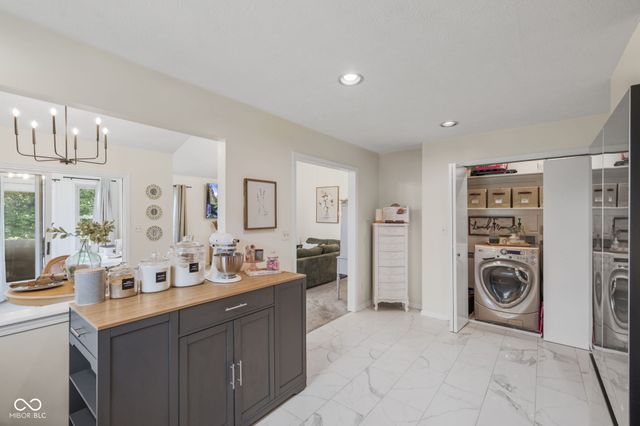 1046 Peppermill Run, Greenwood, IN 46143