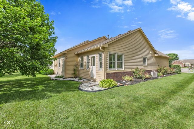 1046 Peppermill Run, Greenwood, IN 46143