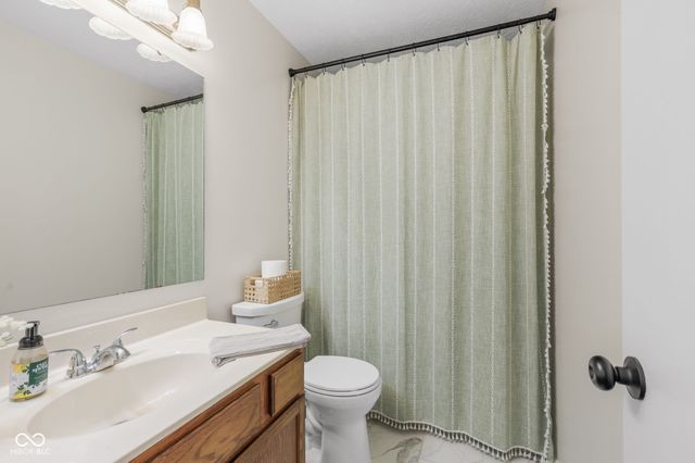 1046 Peppermill Run, Greenwood, IN 46143