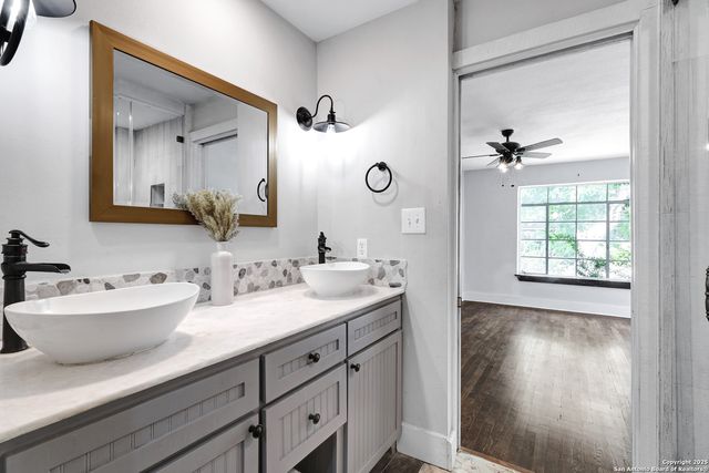 700 Dawson, San Antonio, TX 78202