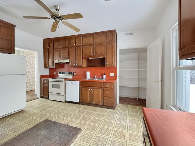 210 Hoha LN, Rocky Mount, VA 24151