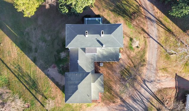 210 Hoha LN, Rocky Mount, VA 24151