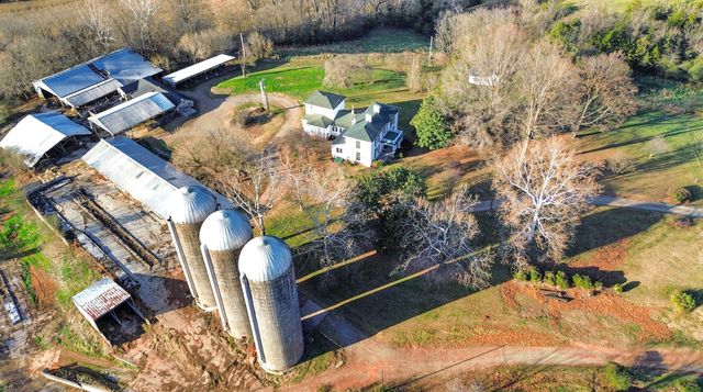 210 Hoha LN, Rocky Mount, VA 24151