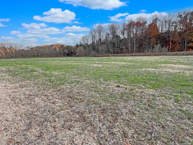 210 Hoha LN, Rocky Mount, VA 24151