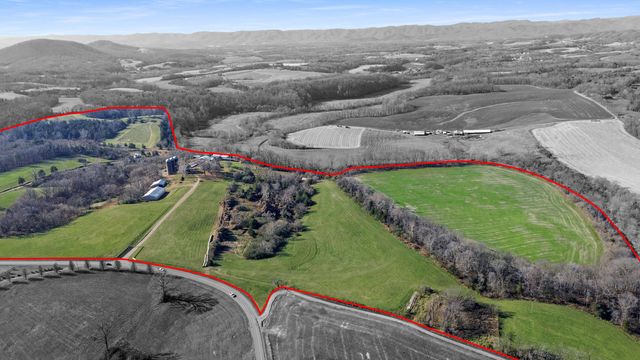 210 Hoha LN, Rocky Mount, VA 24151