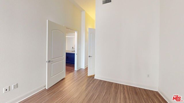 5710 Crescent Park E 143, Los Angeles, CA 90094