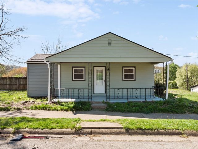 430 Bechman St, Springdale Boro, PA 15144