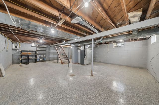 430 Bechman St, Springdale Boro, PA 15144