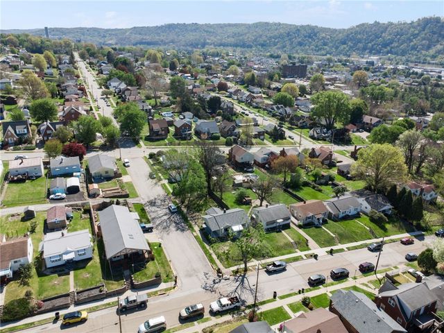 430 Bechman St, Springdale Boro, PA 15144