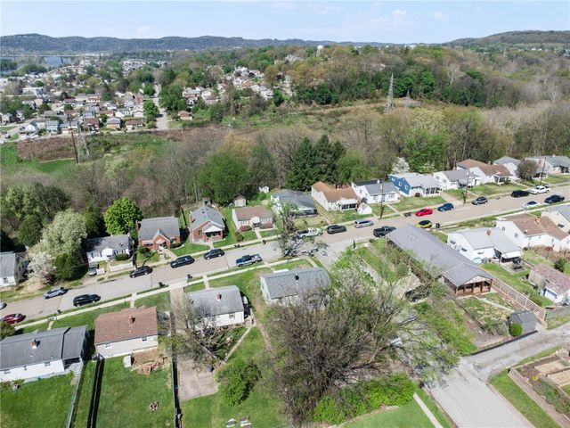 430 Bechman St, Springdale Boro, PA 15144