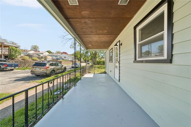 430 Bechman St, Springdale Boro, PA 15144