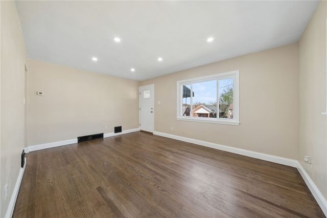 430 Bechman St, Springdale Boro, PA 15144