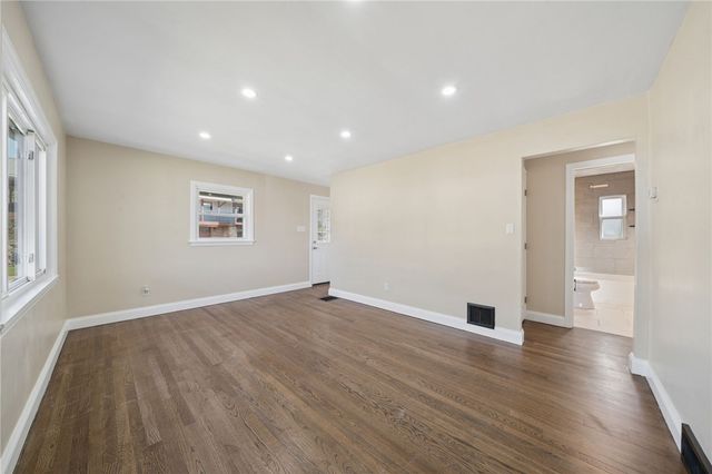 430 Bechman St, Springdale Boro, PA 15144