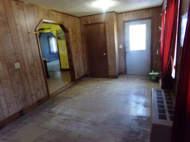 67 Eastern Avenue, Newport Town, VT 05857