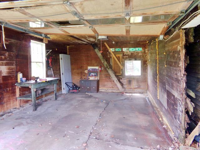 67 Eastern Avenue, Newport Town, VT 05857