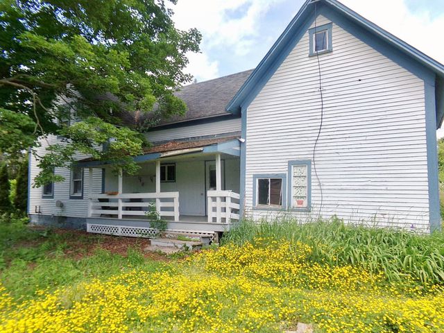67 Eastern Avenue, Newport Town, VT 05857