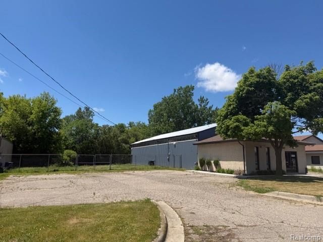 3328 Associates Drive, Burton, MI 48529