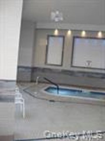 2 Bay Club Drive 17Z1, Bayside, NY 11360