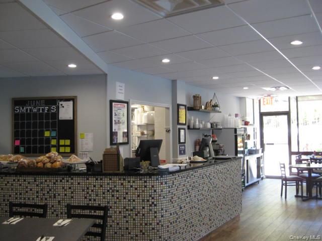 2 Bay Club Drive 17Z1, Bayside, NY 11360