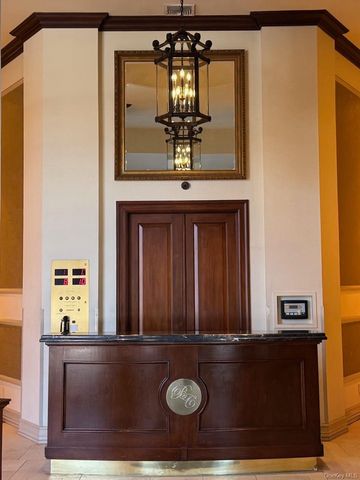 2 Bay Club Drive 17Z1, Bayside, NY 11360