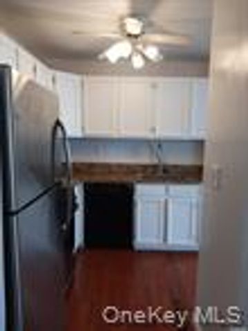 2 Bay Club Drive 17Z1, Bayside, NY 11360