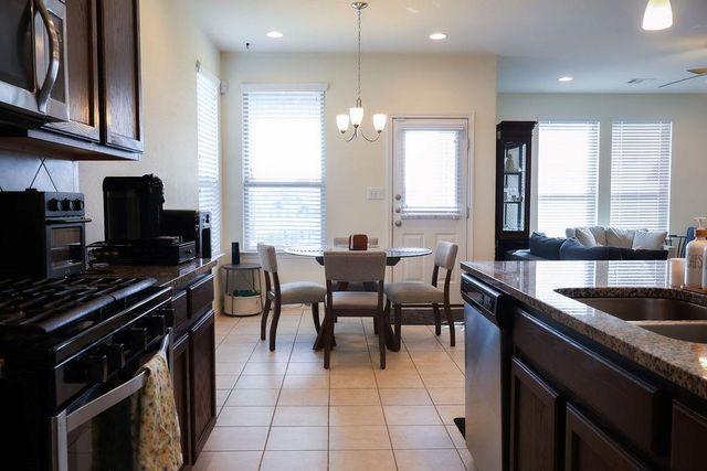 13413 Larrys LN, Manchaca, TX 78652