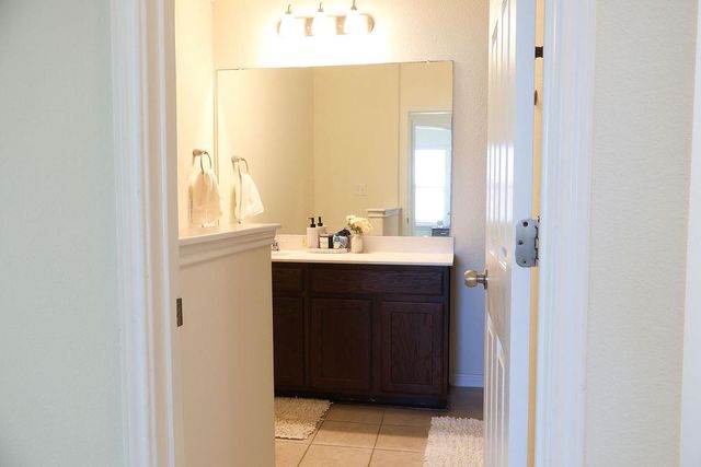 13413 Larrys LN, Manchaca, TX 78652