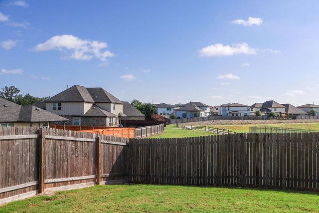 13413 Larrys LN, Manchaca, TX 78652