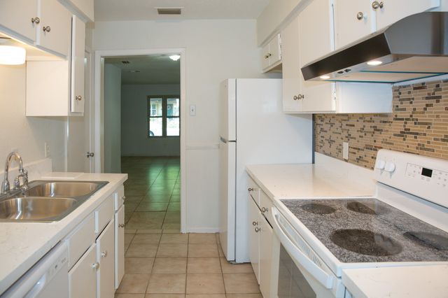 13552 Waterfall Way, Dallas, TX 75240