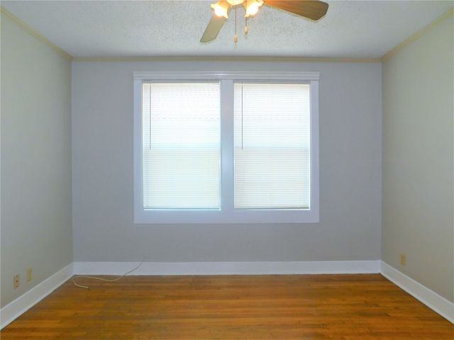 1609 N Locust Street, Denton, TX 76201