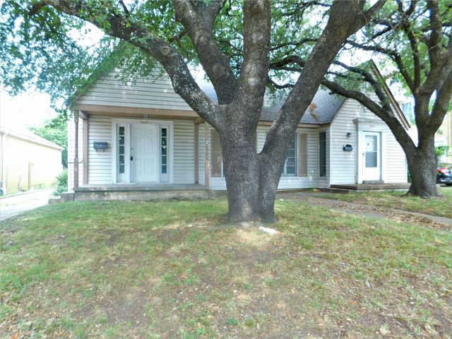 1609 N Locust Street, Denton, TX 76201