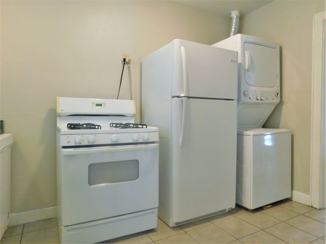 1609 N Locust Street, Denton, TX 76201