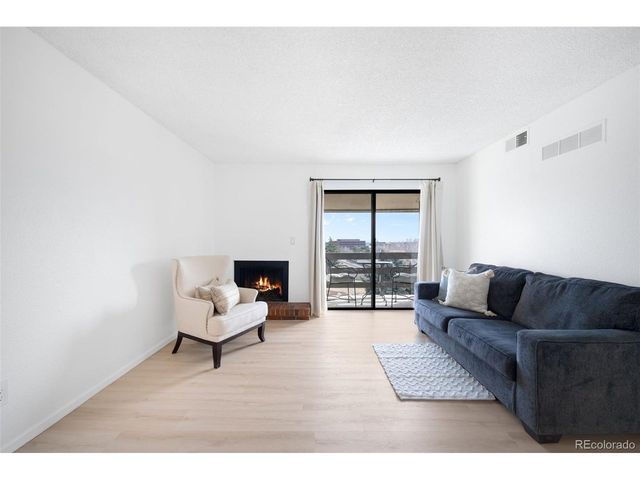 539 Wright St 305, Lakewood, CO 80228