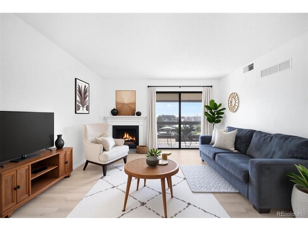 539 Wright St 305, Lakewood, CO 80228